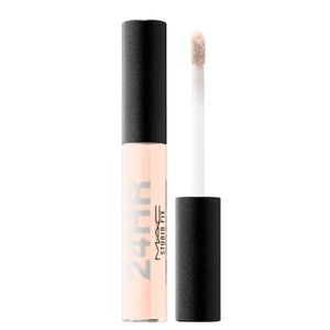 MAC Studio Fix 24-Hour Smooth Wear Concealer NW20